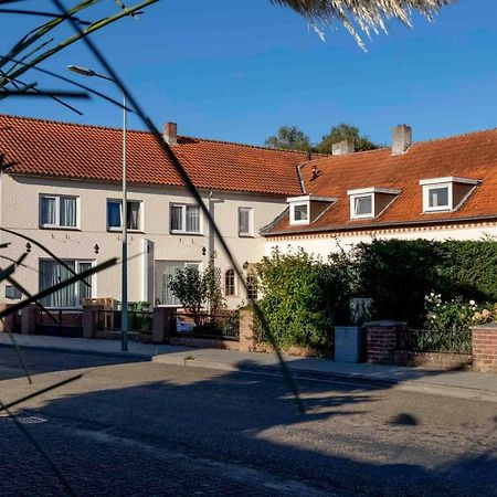 B&B Antoniushoeve Lomm Bagian luar foto