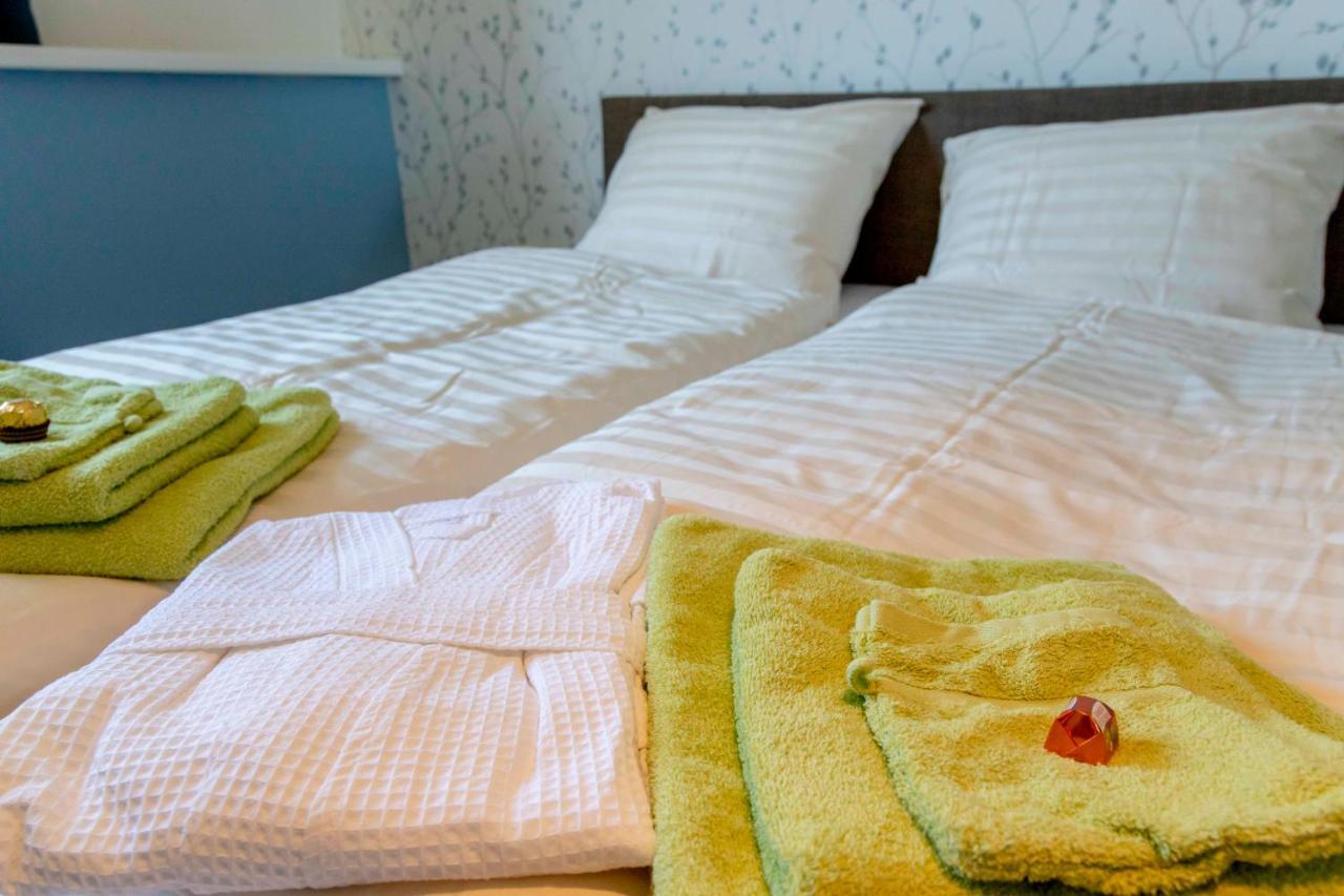 B&B Antoniushoeve Lomm Bagian luar foto